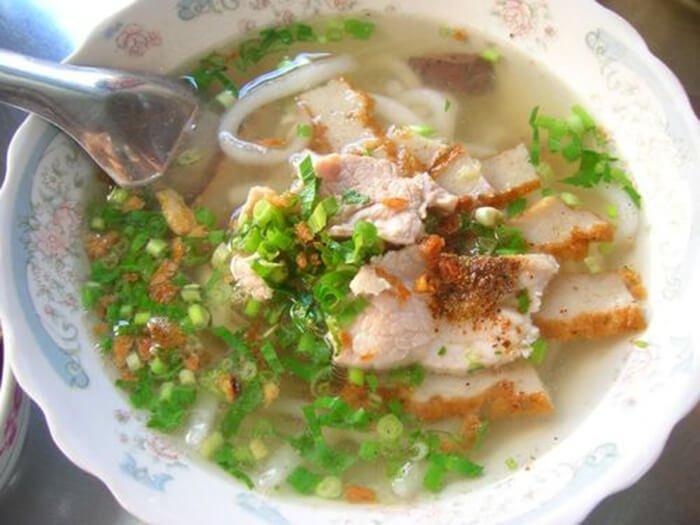 Quán bánh canh chả cá Trần Thị Tín