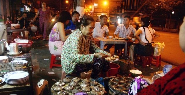 Bật mí quán bánh căn Nha Trang nhất định phải thử khi đi du lịch - ALONGWALKER