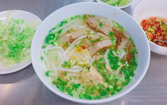 Điểm qua những quán bánh canh chả cá Nha Trang không thể bỏ qua - ALONGWALKER