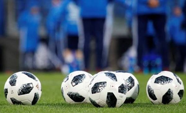 Sự ra đời và ý nghĩa của luật bàn thắng vàng trong bóng đá chuyên nghiệp