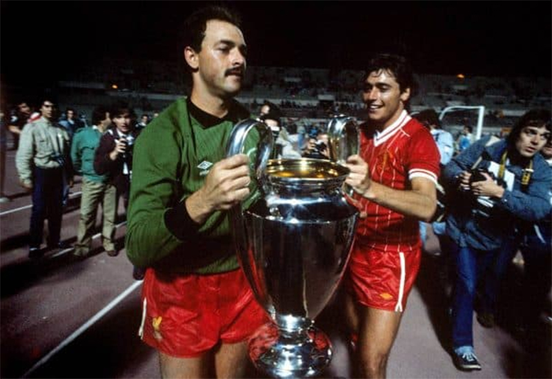 Thủ môn Liverpool Bruce Grobbelaar
